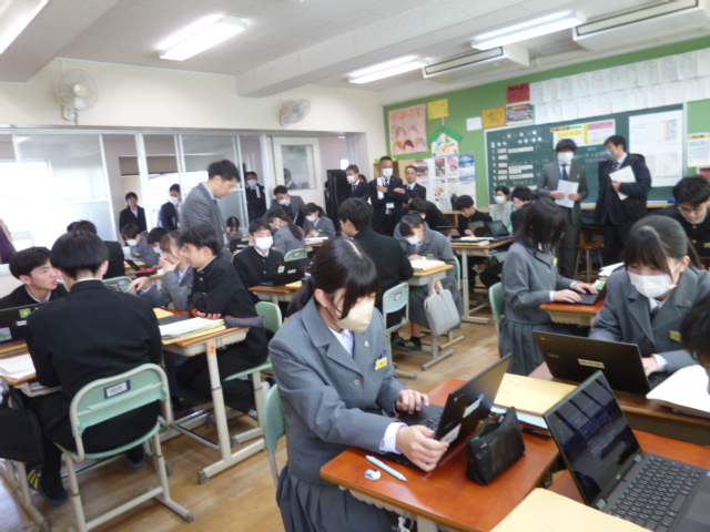 令和５・６年度長崎市教育委員会指定「教育データ利活用推進校」研究発表会を開催しましたの画像