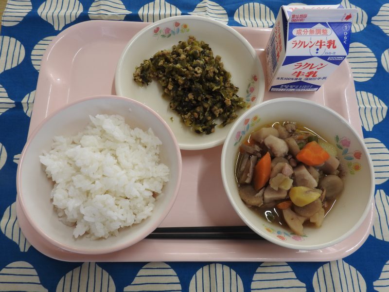 10/13　昔の道具を使った脱穀（4年）の画像