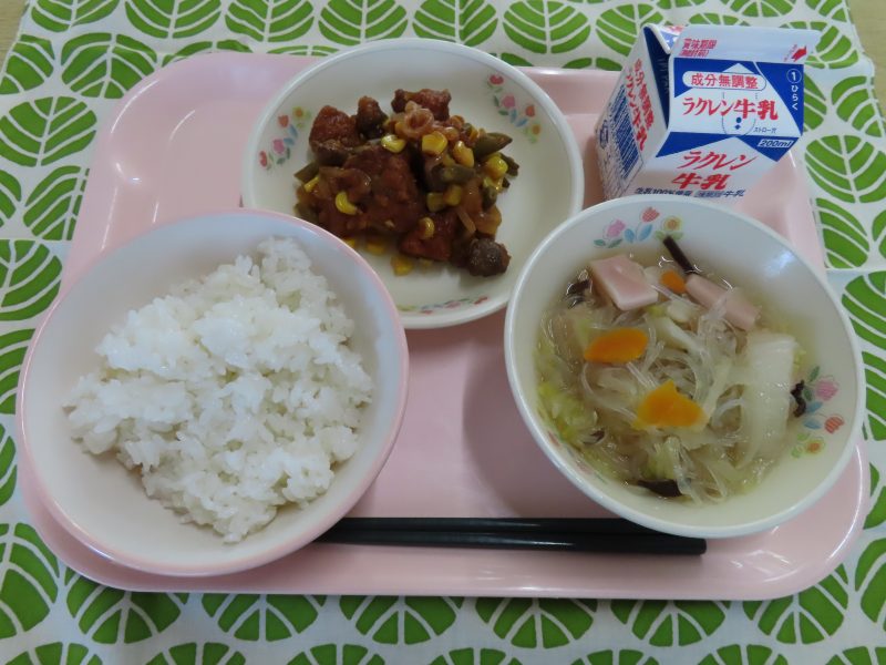10/11　脱穀 （4年）の画像